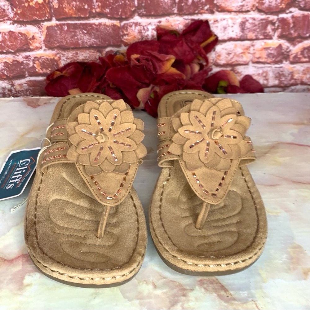Cliff's by White Mountain Tan and Pink Beaded Floral Cupcake Comfort Wed… - Picture 6 of 13